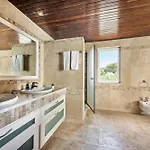 빌라 Large Private Pool Viilla, Close To Amenites, Free Air Conditioning And Wifi *