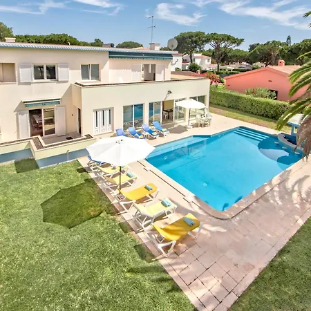Villa Large Private Pool Viilla, Close To Amenites, Free Air Conditioning And Wifi Quarteira