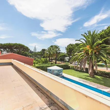 Large Private Pool Viilla, Close To Amenites, Free Air Conditioning And Wifi Villa