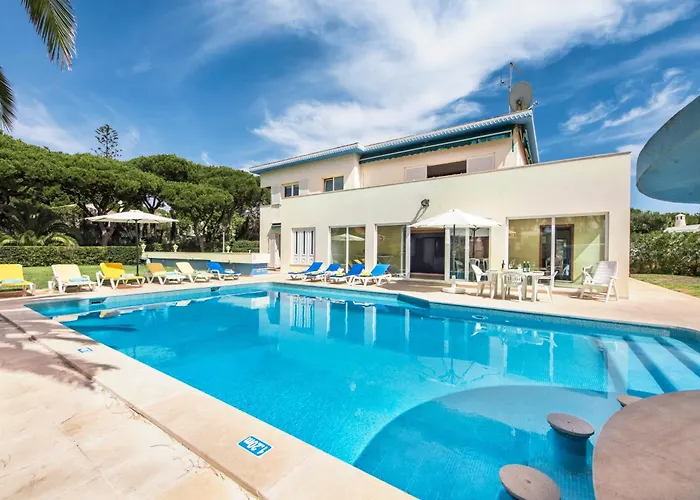 Large Private Pool Viilla, Close To Amenites, Free Air Conditioning And Wifi * クアルテイラ