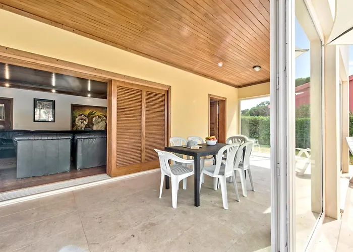 ヴィラ Large Private Pool Viilla, Close To Amenites, Free Air Conditioning And Wifi クアルテイラ