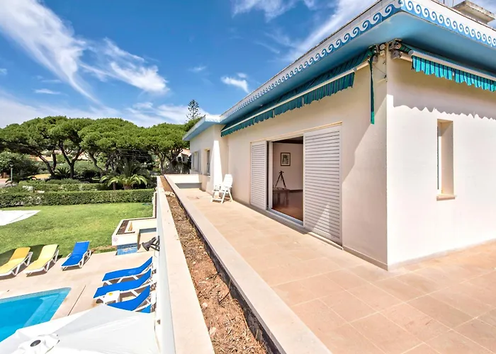 Villa Large Private Pool Viilla, Close To Amenites, Free Air Conditioning And Wifi *