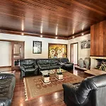 Large Private Pool Viilla, Close To Amenites, Free Air Conditioning And Wifi *