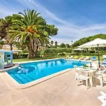 Large Private Pool Viilla, Close To Amenites, Free Air Conditioning And Wifi *