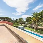 Large Private Pool Viilla, Close To Amenites, Free Air Conditioning And Wifi Villa